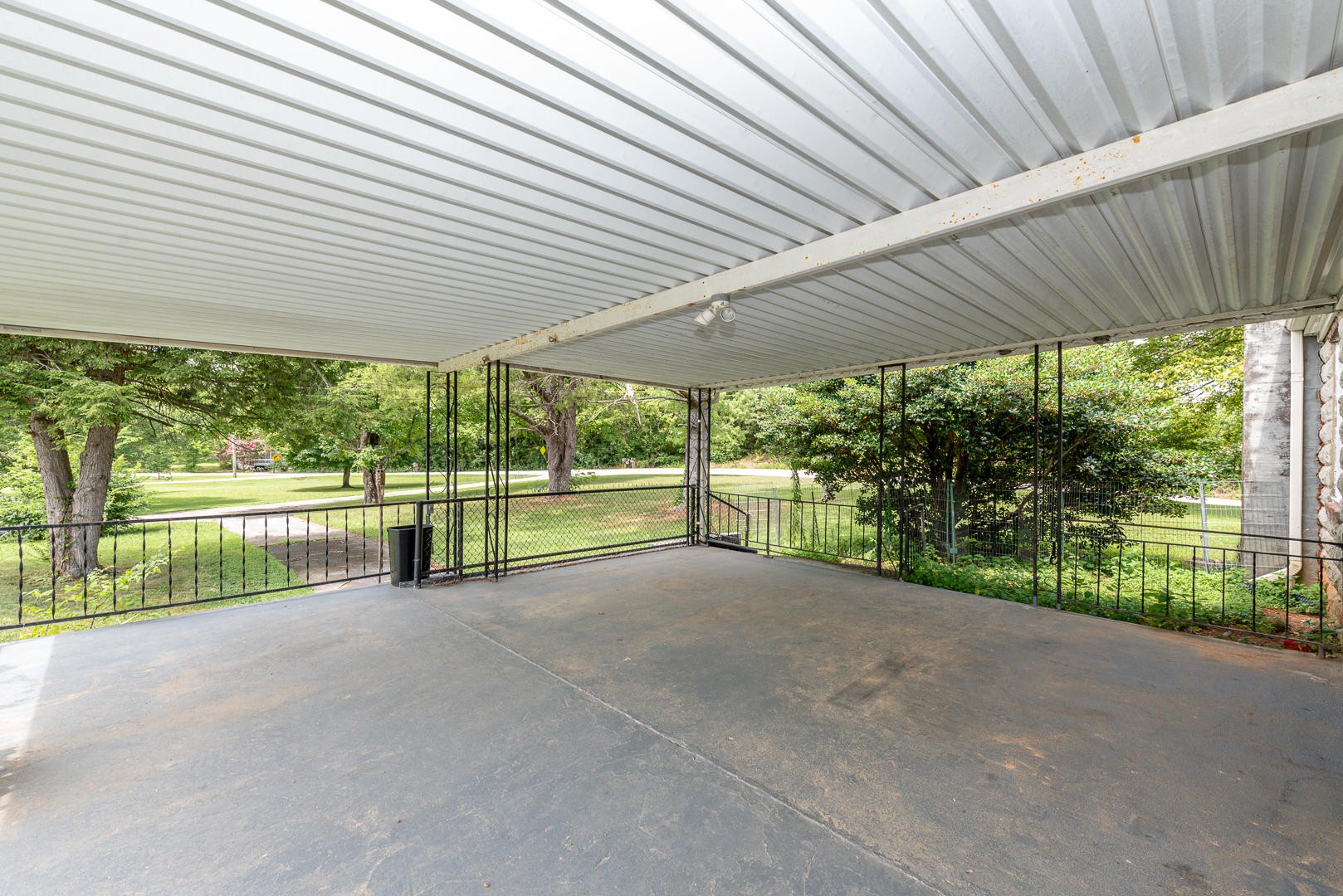 2067 Grey Ridge Road Maryville, TN 37801 - Photo 23 of 33 Gallery Image 23