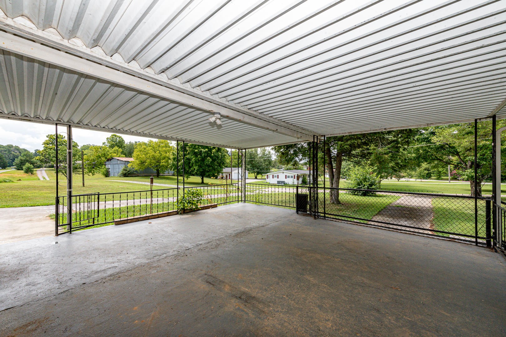 2067 Grey Ridge Road Maryville, TN 37801 - Photo 24 of 33 Gallery Image 24