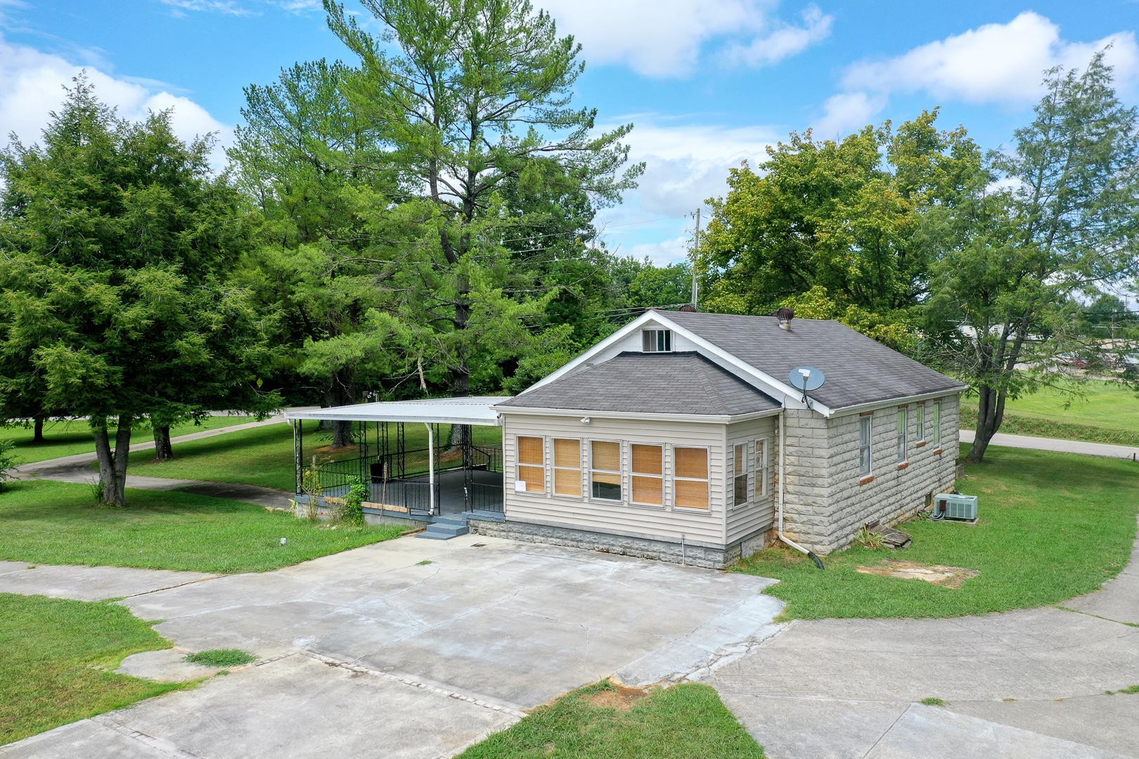 2067 Grey Ridge Road Maryville, TN 37801 - Photo 26 of 33 Gallery Image 26