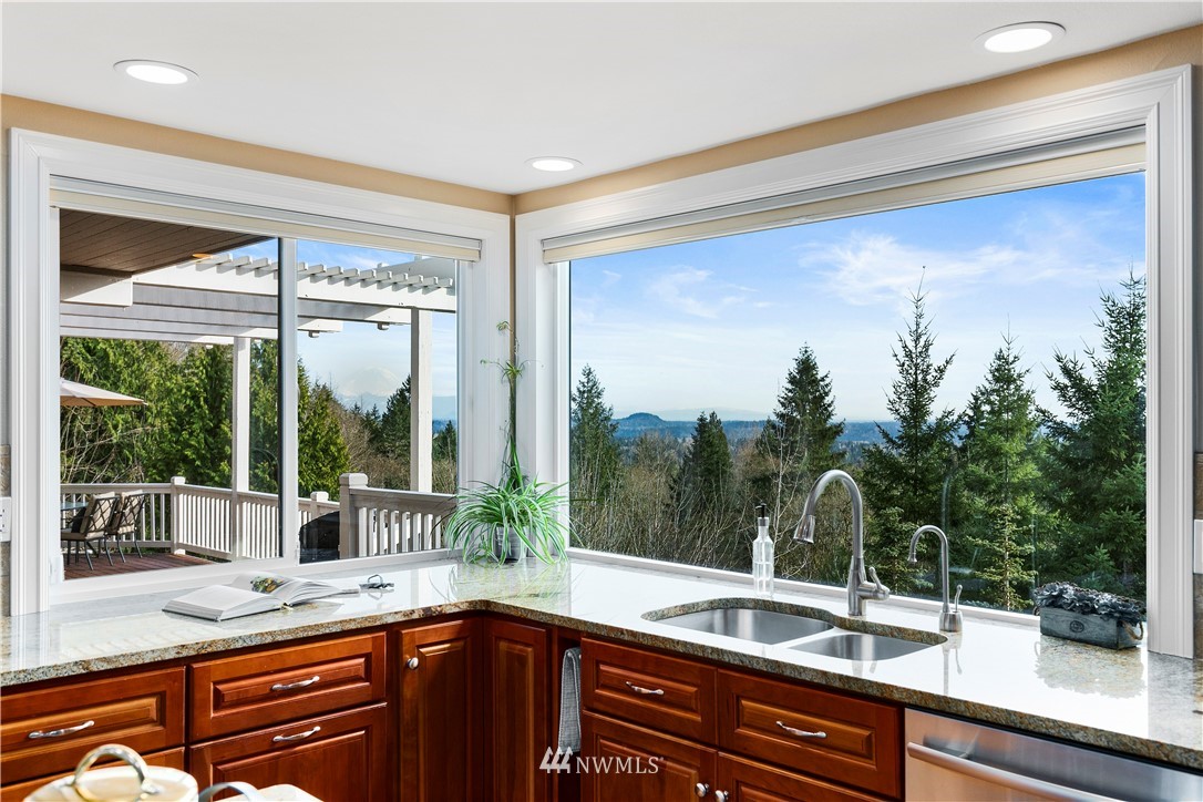 17401 Southeast 102nd Street Renton, WA 98059 - Photo 11 of 40 Gallery Image 11