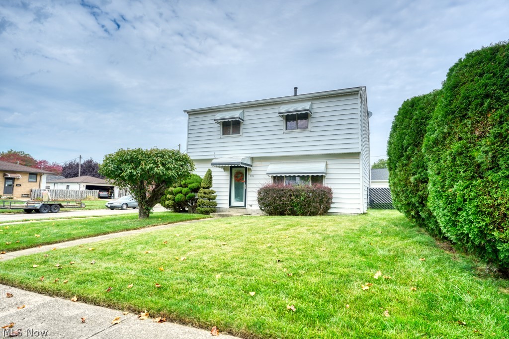 396 Skyview Road Cleveland, OH 44109 - Photo 2 of 35 Gallery Image 2