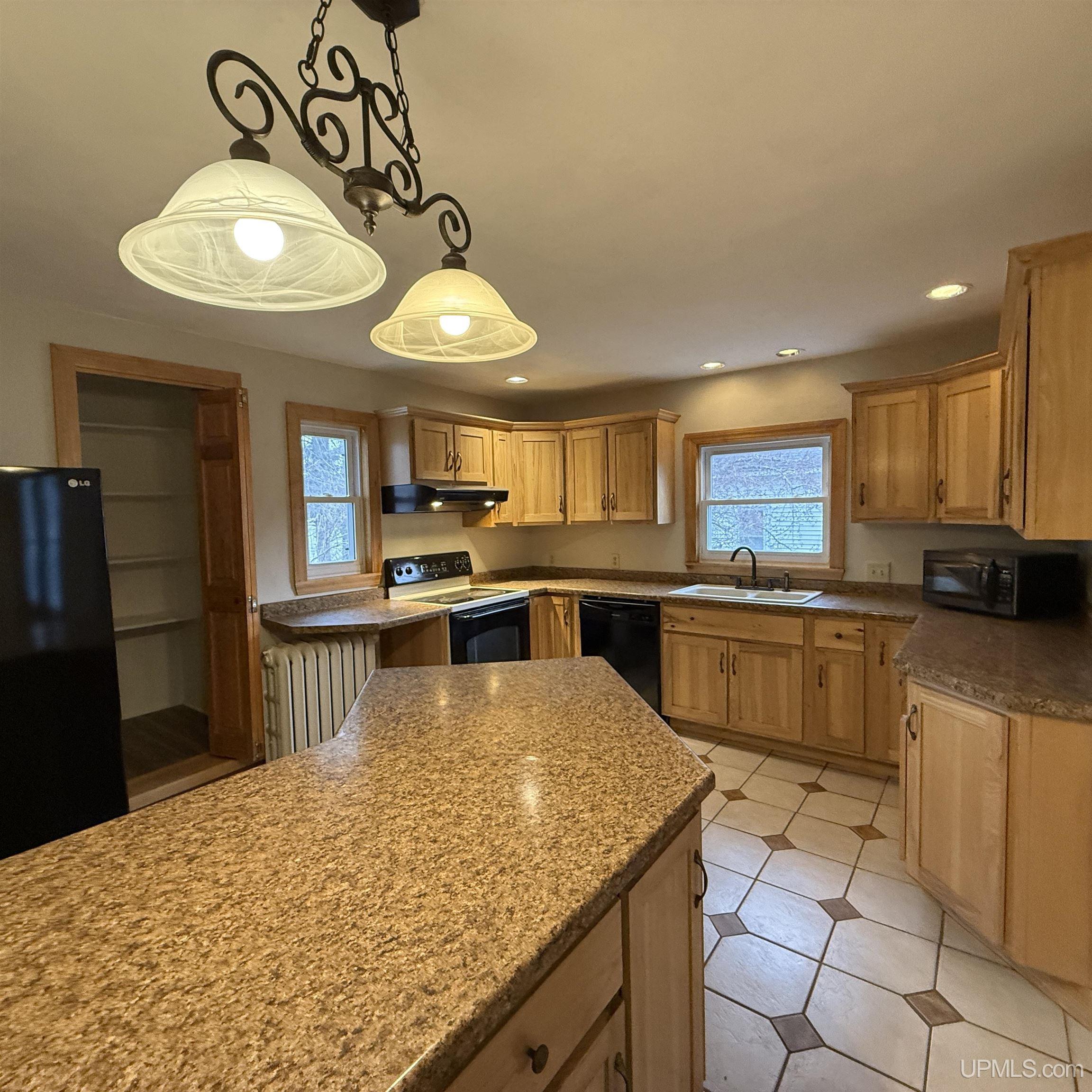 600 Division Street Hurley, WI 54534 - Photo 14 of 58