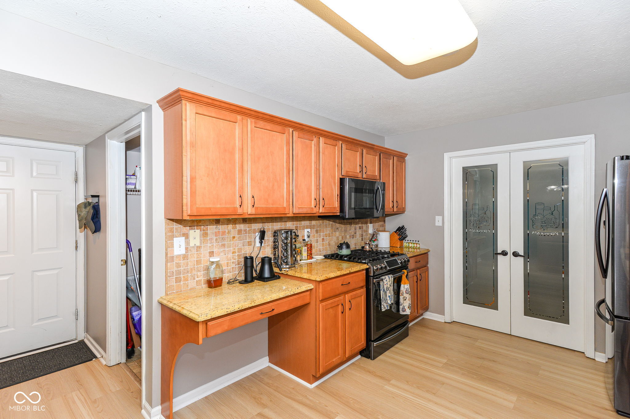 12054 Seahawks Lane Fishers, IN 46037 - Photo 12 of 38