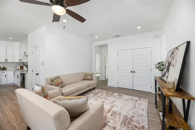 $335,000 | 701 Martin Luther King Junior Boulevard, Waxahachie, TX 75165