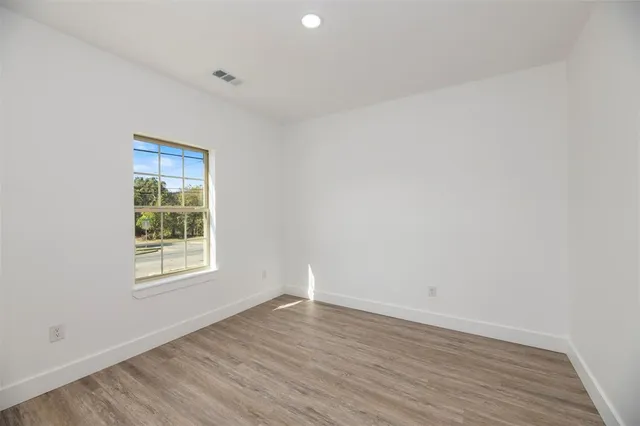 $335,000 | 701 Martin Luther King Junior Boulevard, Waxahachie, TX 75165