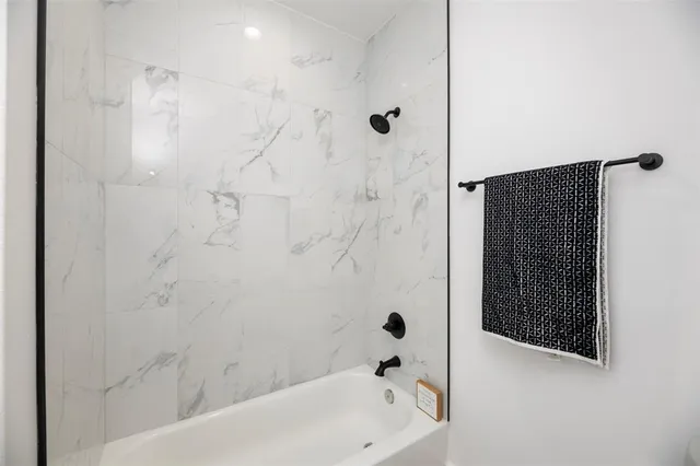 $335,000 | 701 Martin Luther King Junior Boulevard, Waxahachie, TX 75165