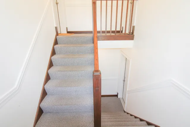 $1,200,000 | 6667-69 West Devon Avenue, Chicago, IL 60631