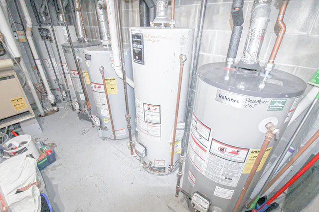 $1,200,000 | 6667-69 West Devon Avenue, Chicago, IL 60631