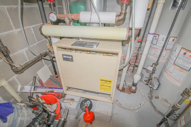 $1,200,000 | 6667-69 West Devon Avenue, Chicago, IL 60631