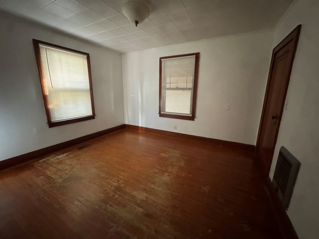 245 Blue Ridge Drive McCaysville, GA 30555 - Photo 15 of 20 an empty room with a window