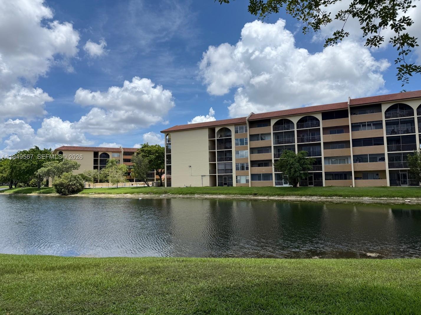 10054 Winding Lake Road, Unit 103 Sunrise, FL 33351 - Photo 3 of 29
