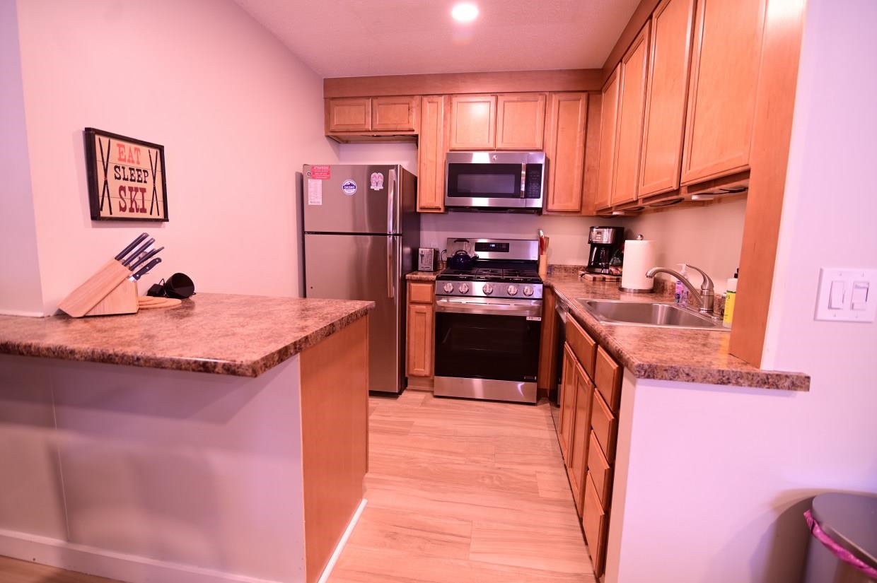 32 Highway 103, Unit B5 Ludlow, VT 05149 - Photo 4 of 14