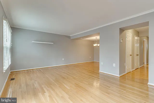 $3,300 | 4406 Churchman Court, Alexandria, VA 22310