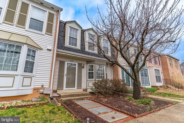 $3,300 | 4406 Churchman Court, Alexandria, VA 22310