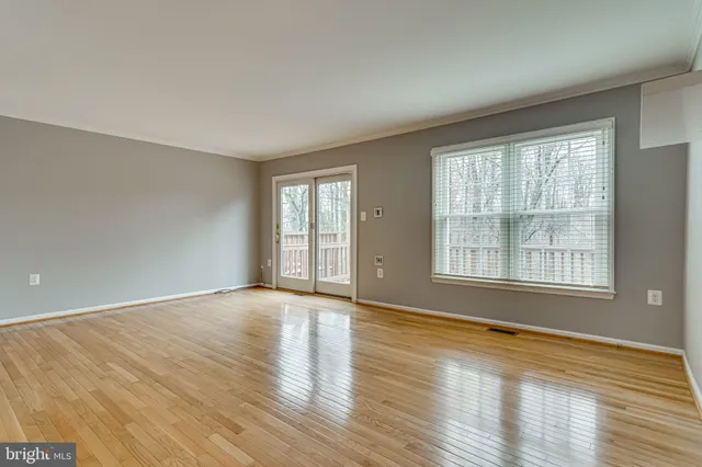 $3,300 | 4406 Churchman Court, Alexandria, VA 22310