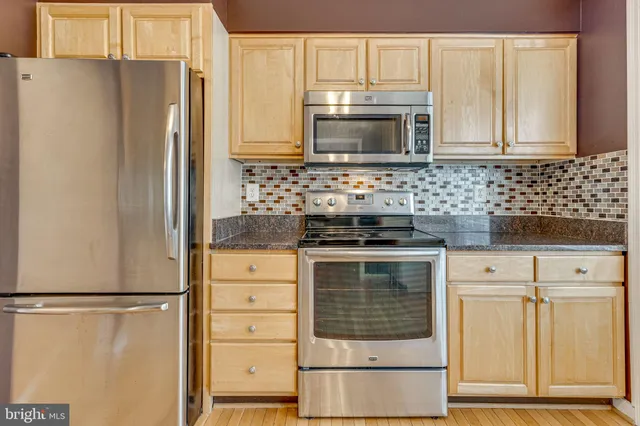 $3,300 | 4406 Churchman Court, Alexandria, VA 22310