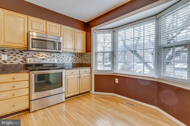 $3,300 | 4406 Churchman Court, Alexandria, VA 22310