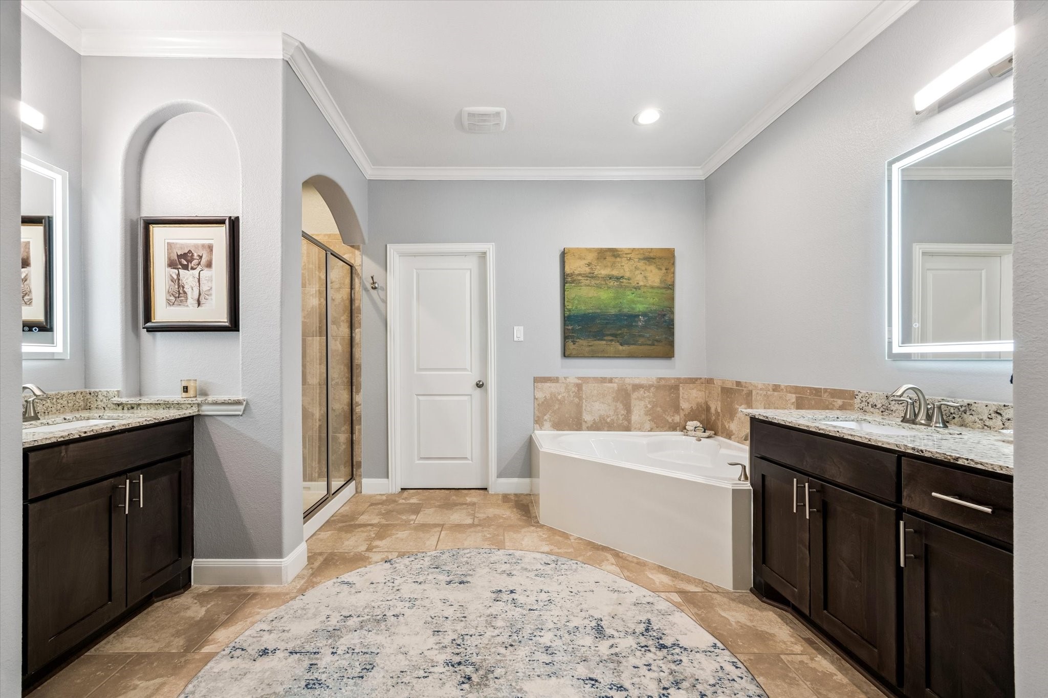 725 Via Lago Drive Webster, TX 77598 - Photo 19 of 30 Primary bath with separate vanities