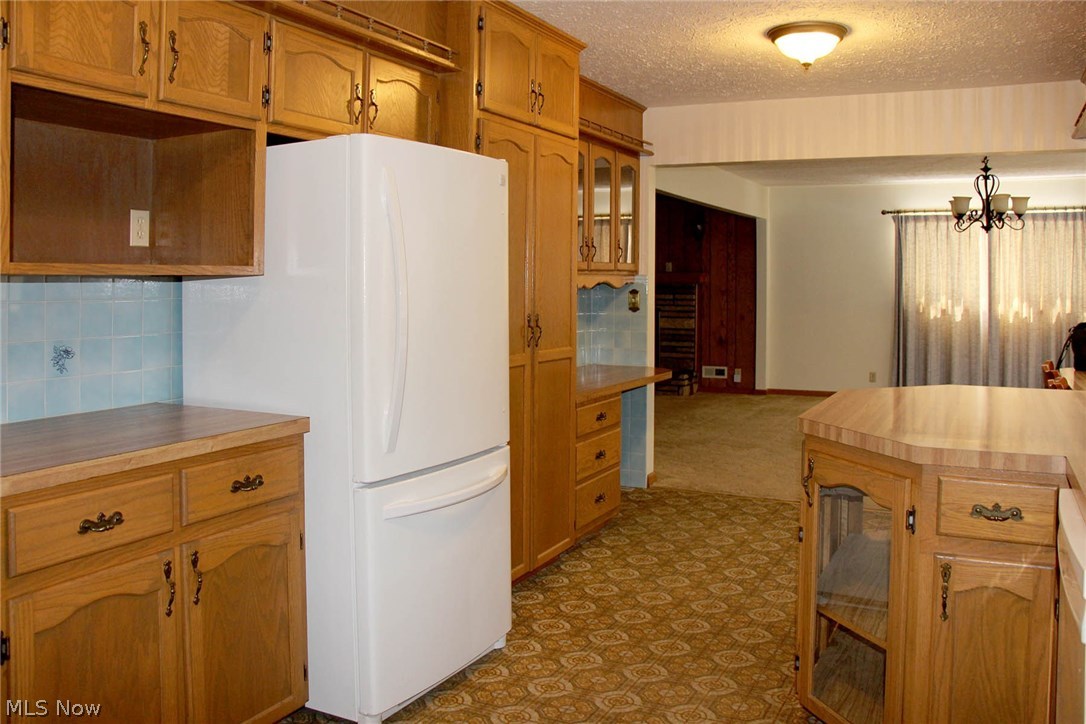 216 Perry Drive Northwest Canton, OH 44708 - Photo 9 of 32