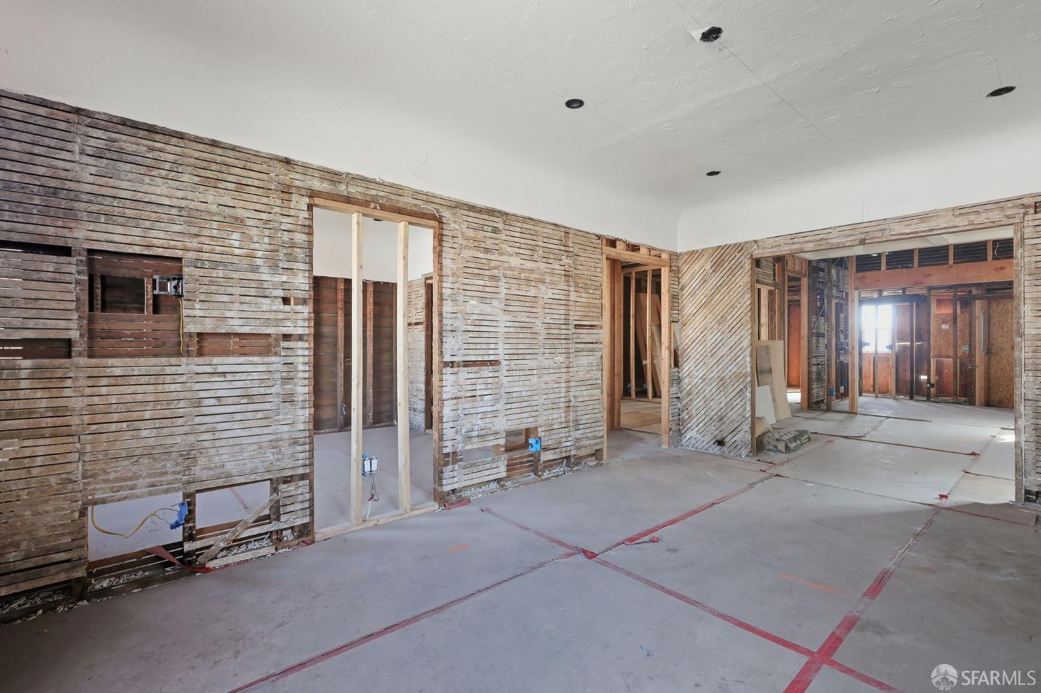 863 35th Street Oakland, CA 94608 - Photo 7 of 29