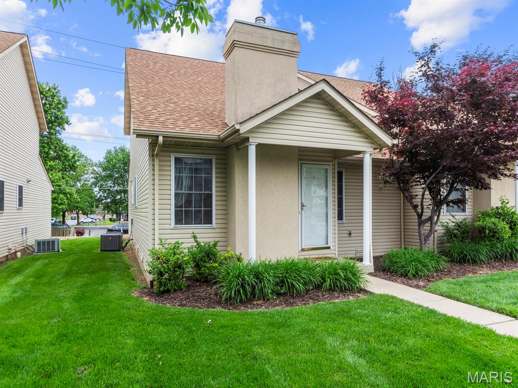 933 Georgetowne Drive O'Fallon, IL 62269 - Photo 1 of 29
