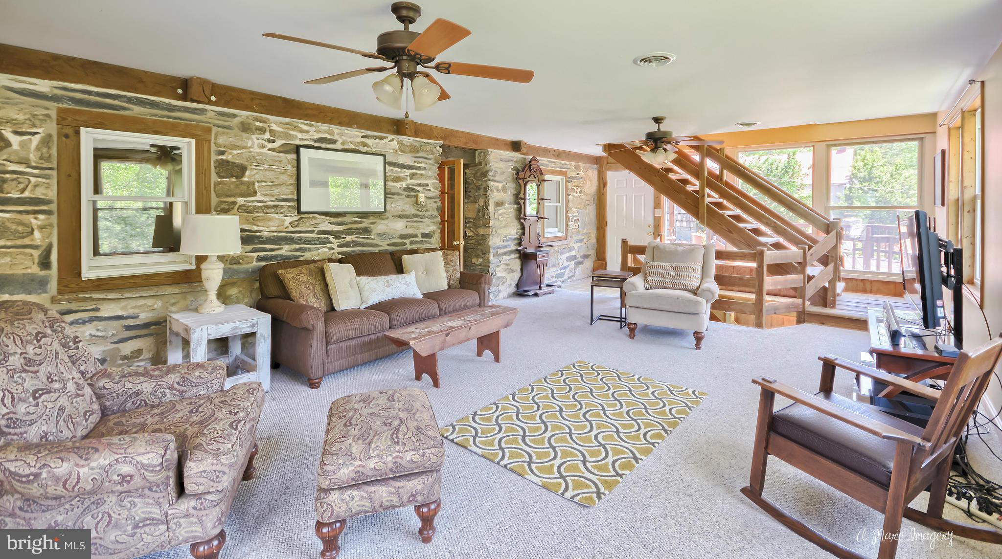 13045 Glissans Mill Road Mount Airy, MD 21771 - Photo 6 of 30 Family Room