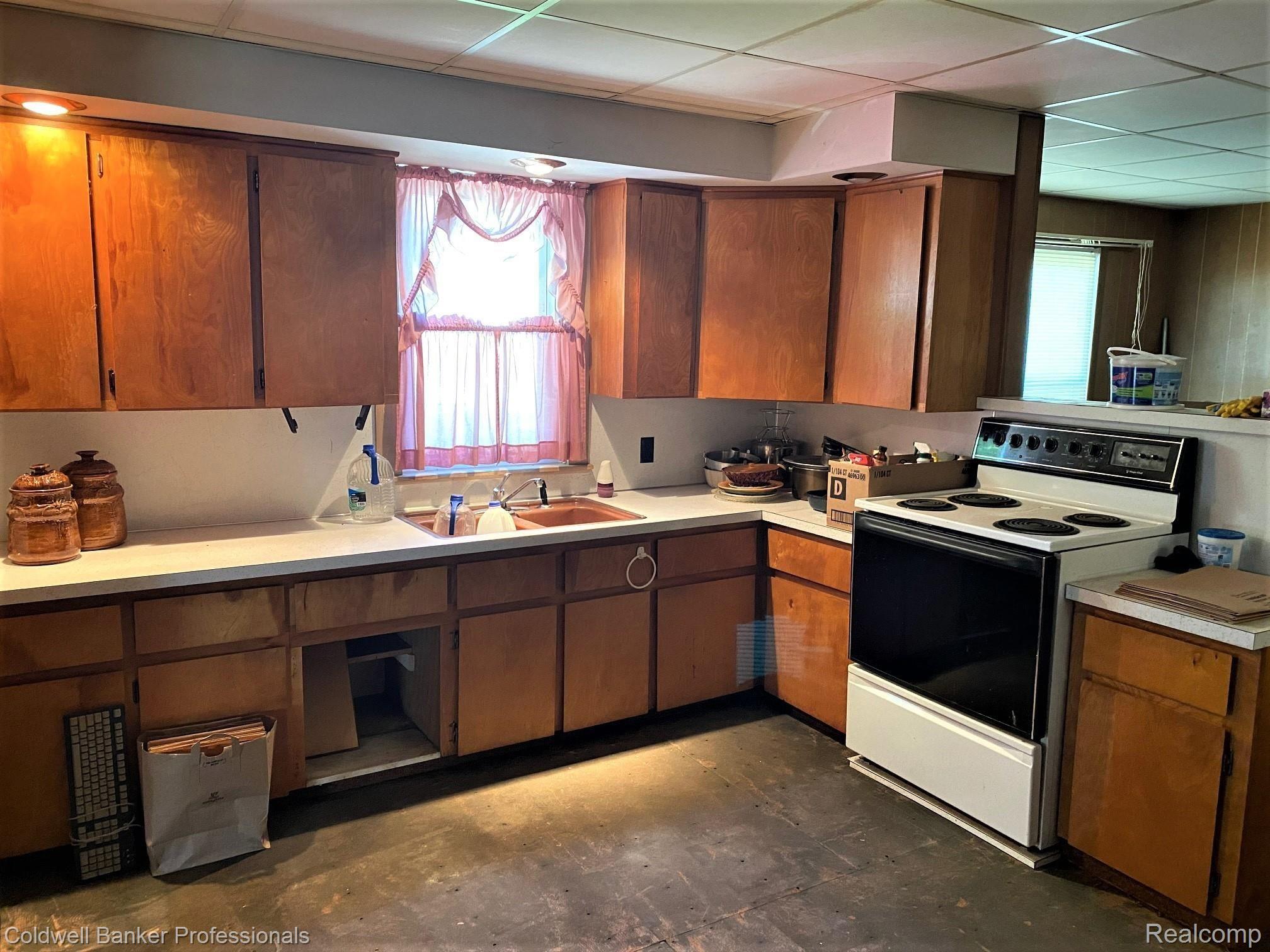 3 133 Kitchen.jpg