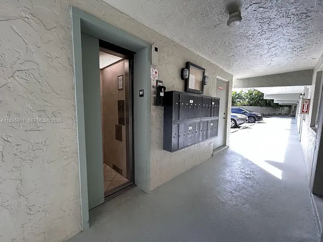 $1,650 | 1400 Northeast 54th Street, Unit 306, Fort Lauderdale, FL 33334