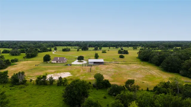 $835,000 | 3817 Hardy Road, Madisonville, TX 77864