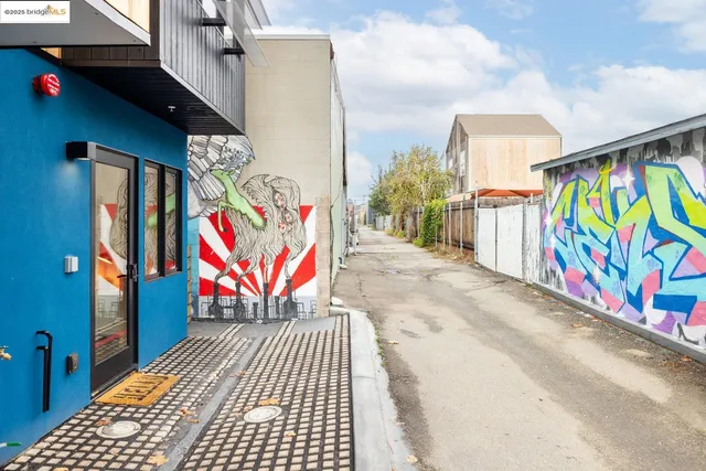 $989,000 | 817 Jones, Berkeley, CA 94710