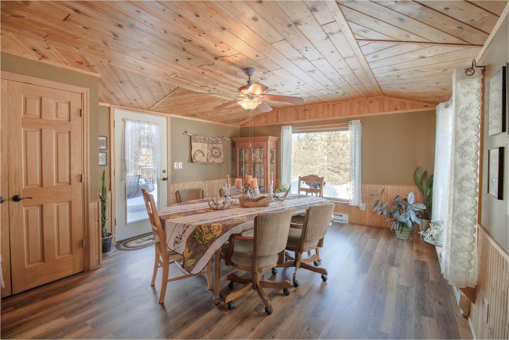 2643 Lauren Road Duluth, MN 55804 - Photo 14 of 57