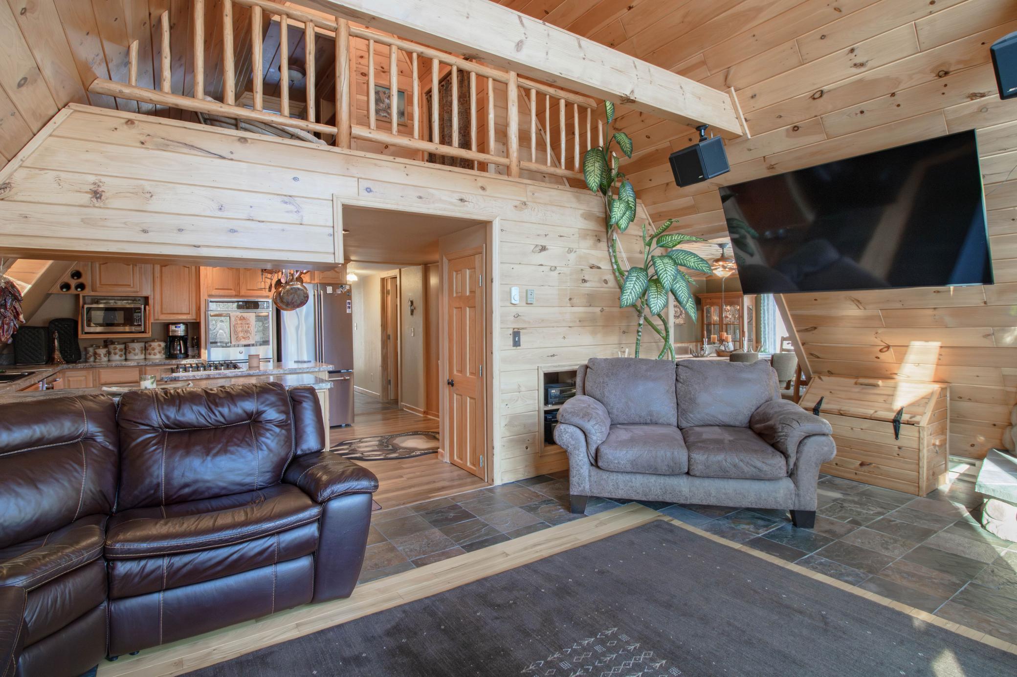 2643 Lauren Road Duluth, MN 55804 - Photo 15 of 57