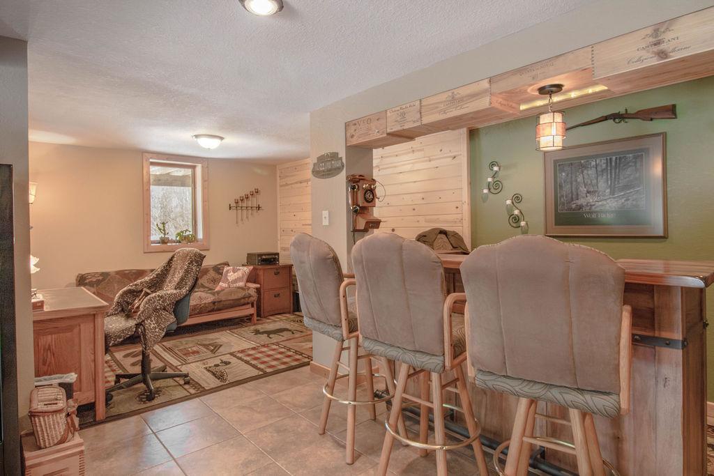 2643 Lauren Road Duluth, MN 55804 - Photo 4 of 57