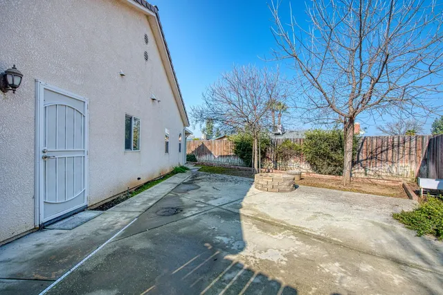 $399,000 | 1559 Poe Lane, Clovis, CA 93611