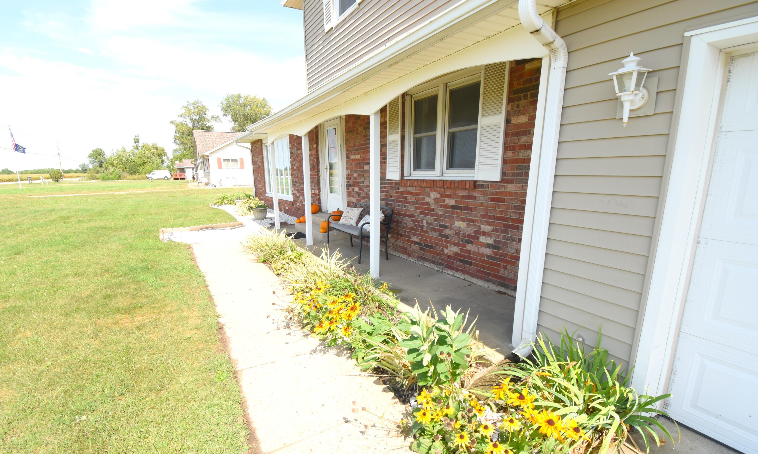 8733 Highway 231 Rensselaer, IN 47978 - Photo 6 of 62 3000x1798