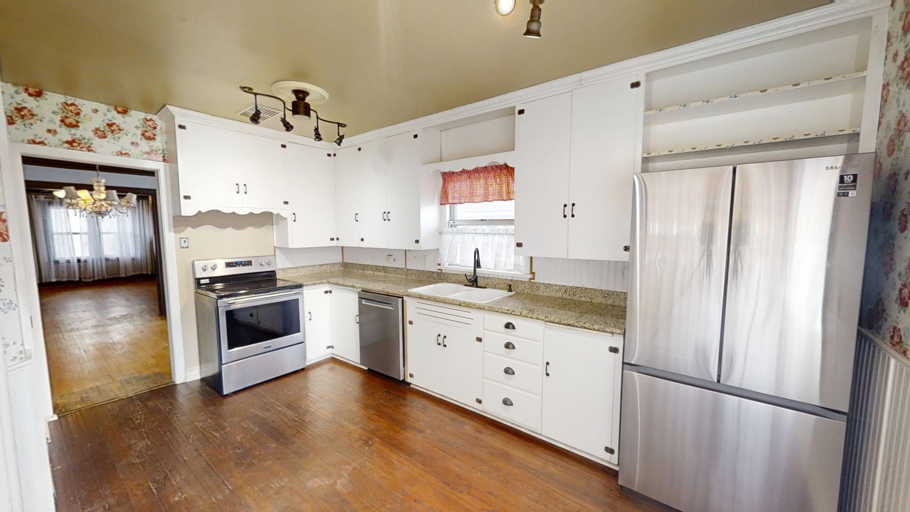 1433 South Elm Street Casper, WY 82601 - Photo 3 of 30