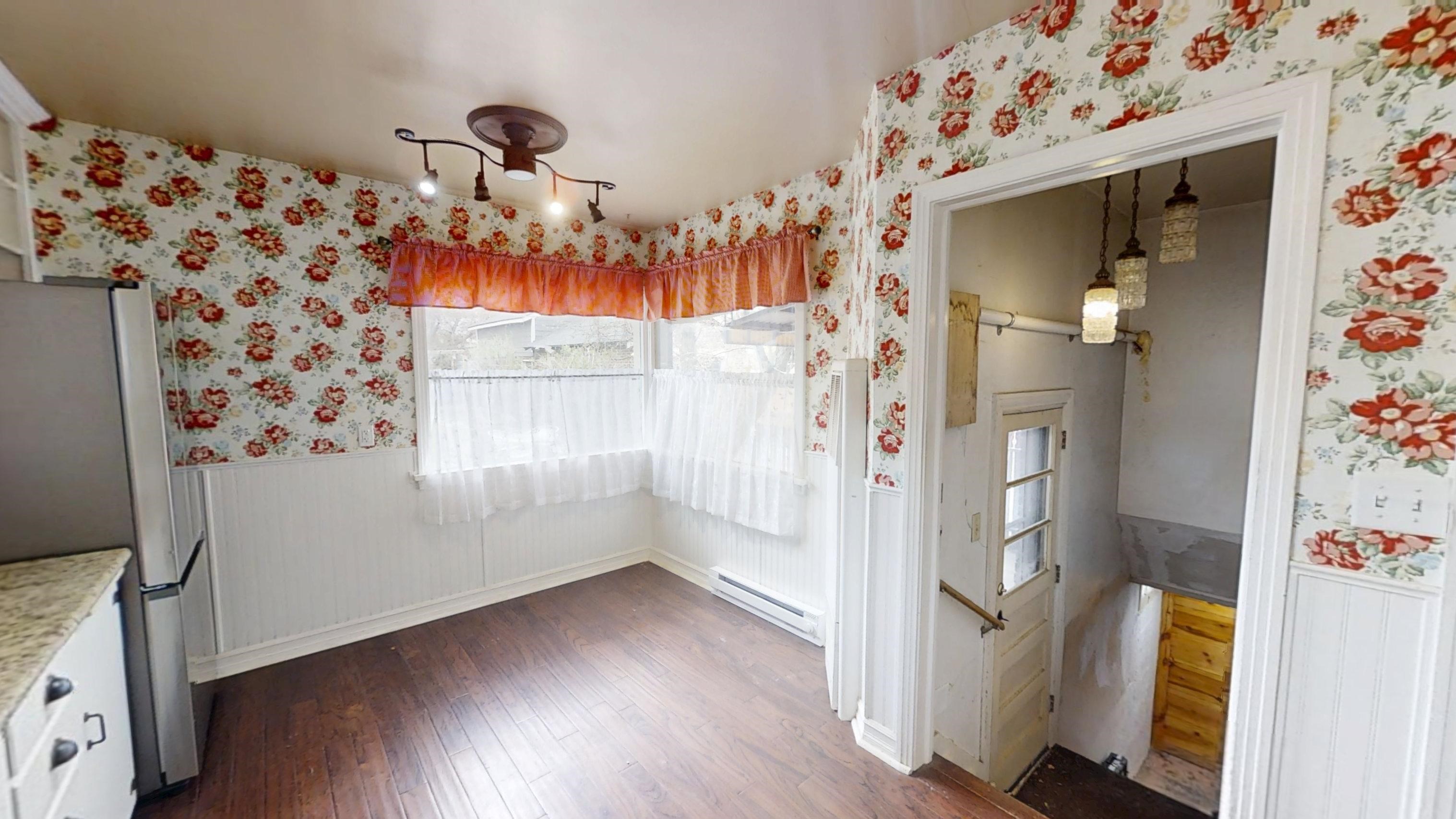 1433 South Elm Street Casper, WY 82601 - Photo 4 of 30