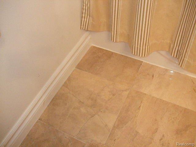 15729 Hannan Road Romulus, MI 48174 - Photo 13 of 17 MARBLE BATHROOM FLOOR