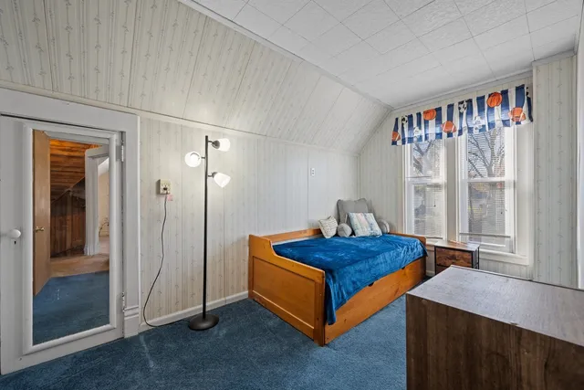 $219,900 | 644 Oak Avenue, Aurora, IL 60506