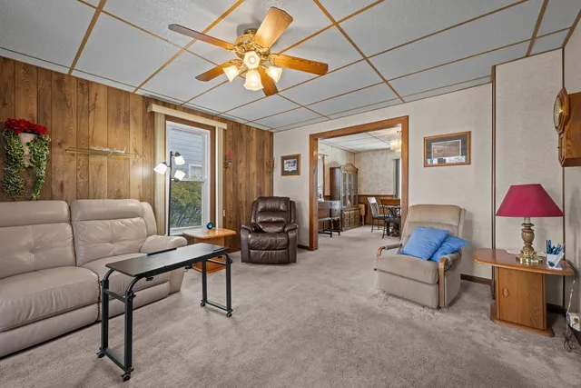 $219,900 | 644 Oak Avenue, Aurora, IL 60506