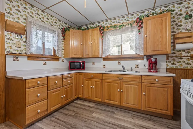 $219,900 | 644 Oak Avenue, Aurora, IL 60506