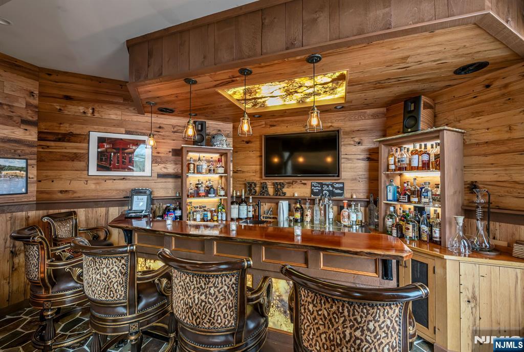 1 Lakeview Point Avenue Branchville, NJ 07826 - Photo 7 of 50 a view of a chairs and table in a patio