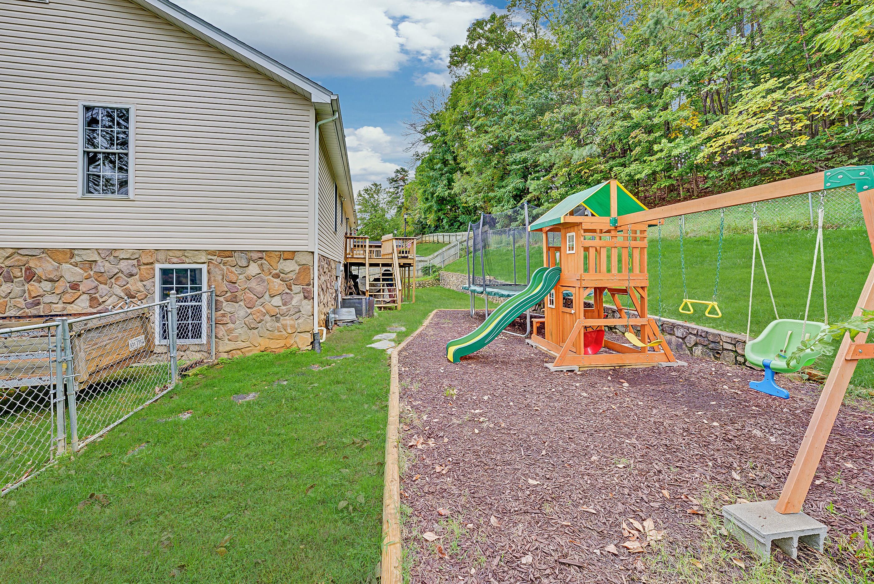 7134 Cedar Crest Road Roanoke, VA 24019 - Photo 31 of 34 65