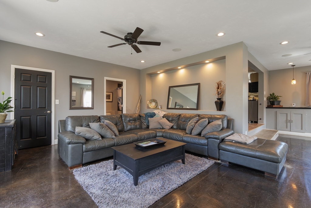 9 Raddin Street Lynn, MA 01905 - Photo 3 of 33 Gallery Image 3
