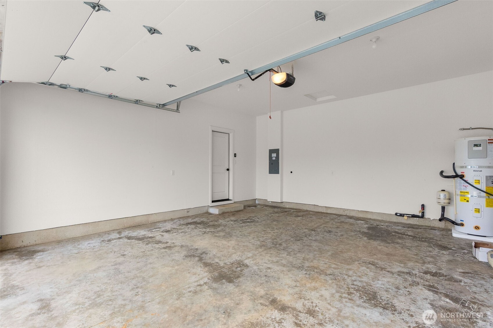 504 Pagget Avenue Winlock, WA 98596 - Photo 18 of 27 a view of an empty room