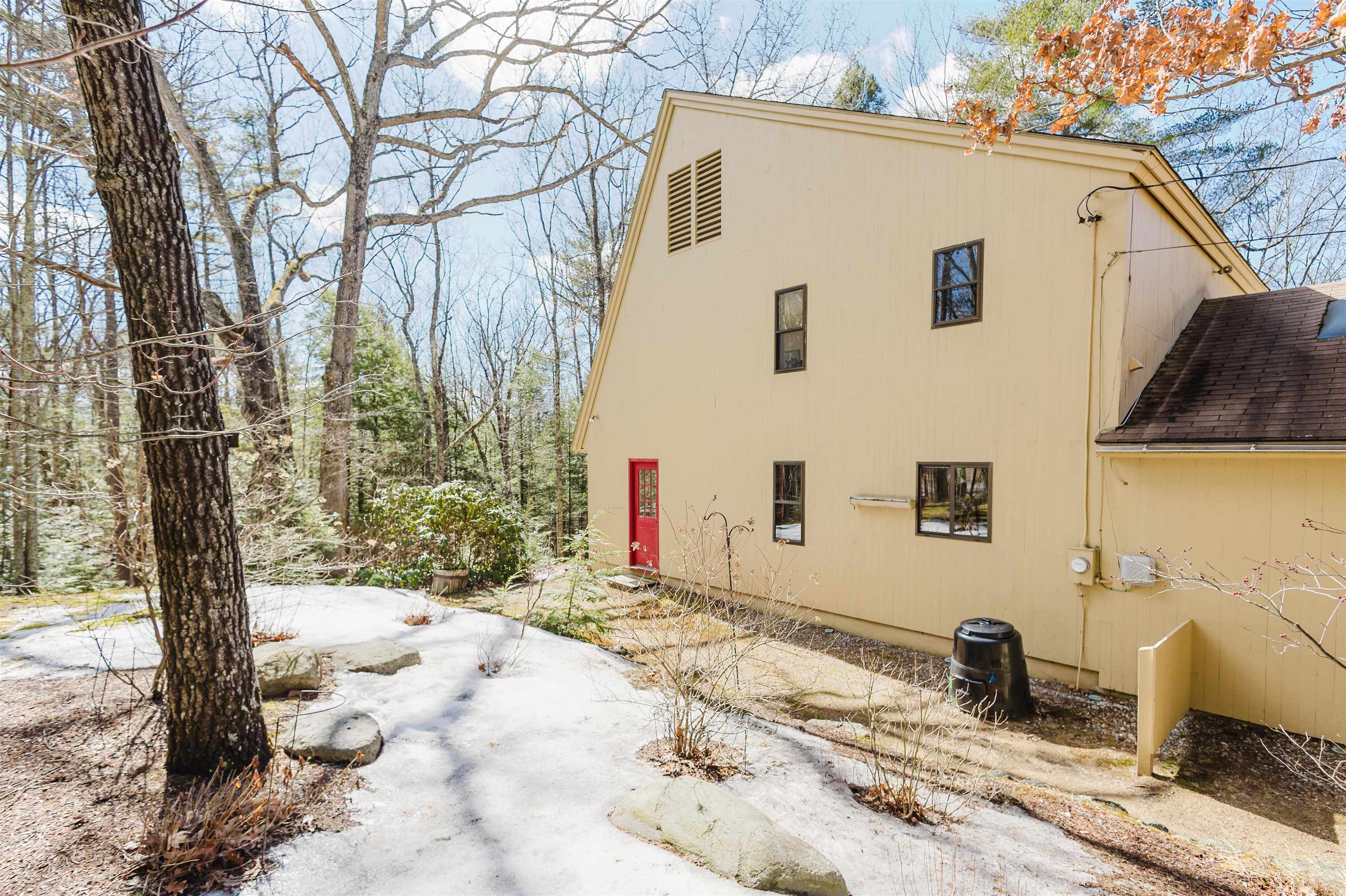 91 Boyce Road Canterbury, NH 03224 - Photo 4 of 55