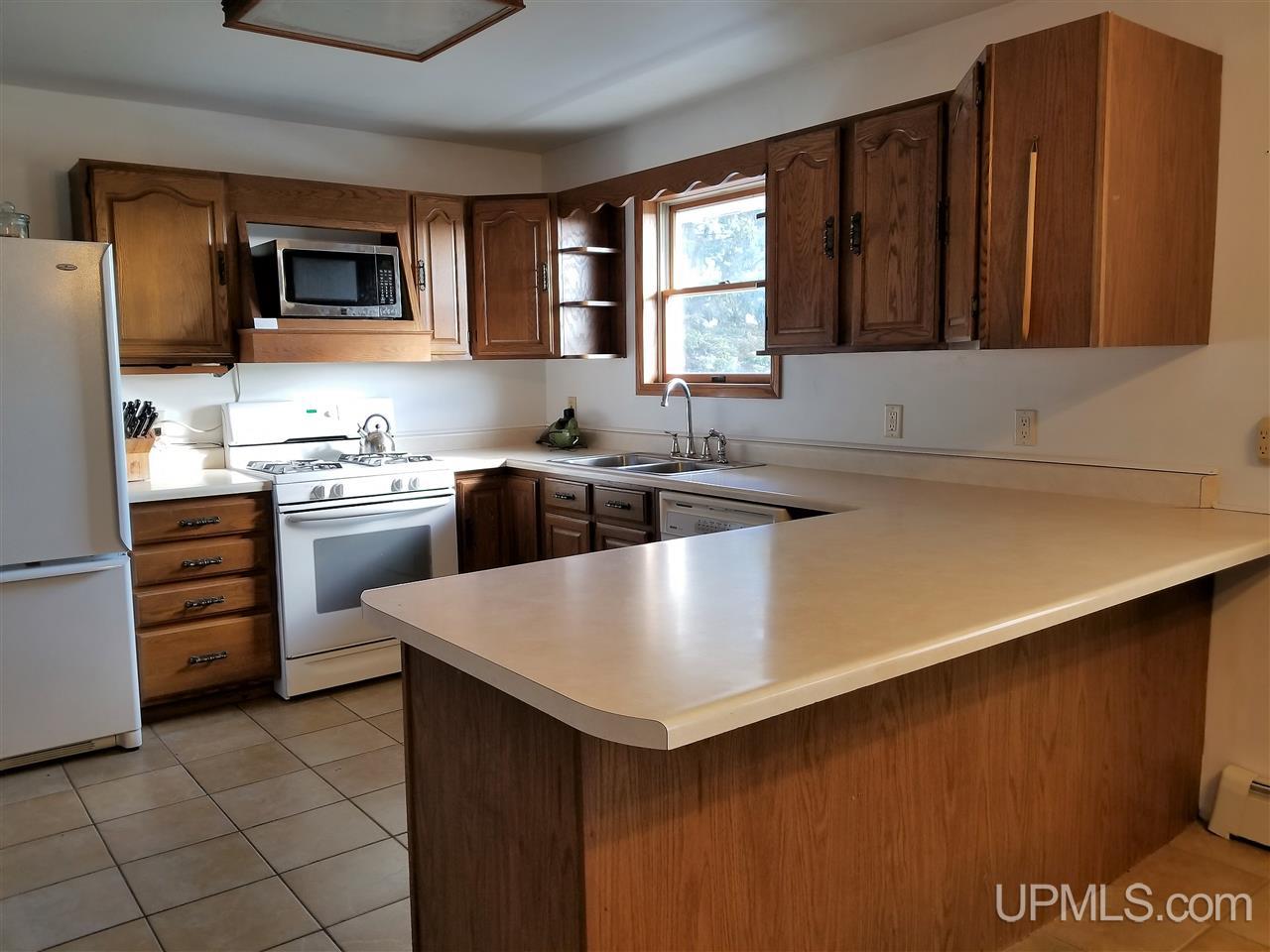 2600 18th Road Escanaba, MI 49829 - Photo 7 of 25