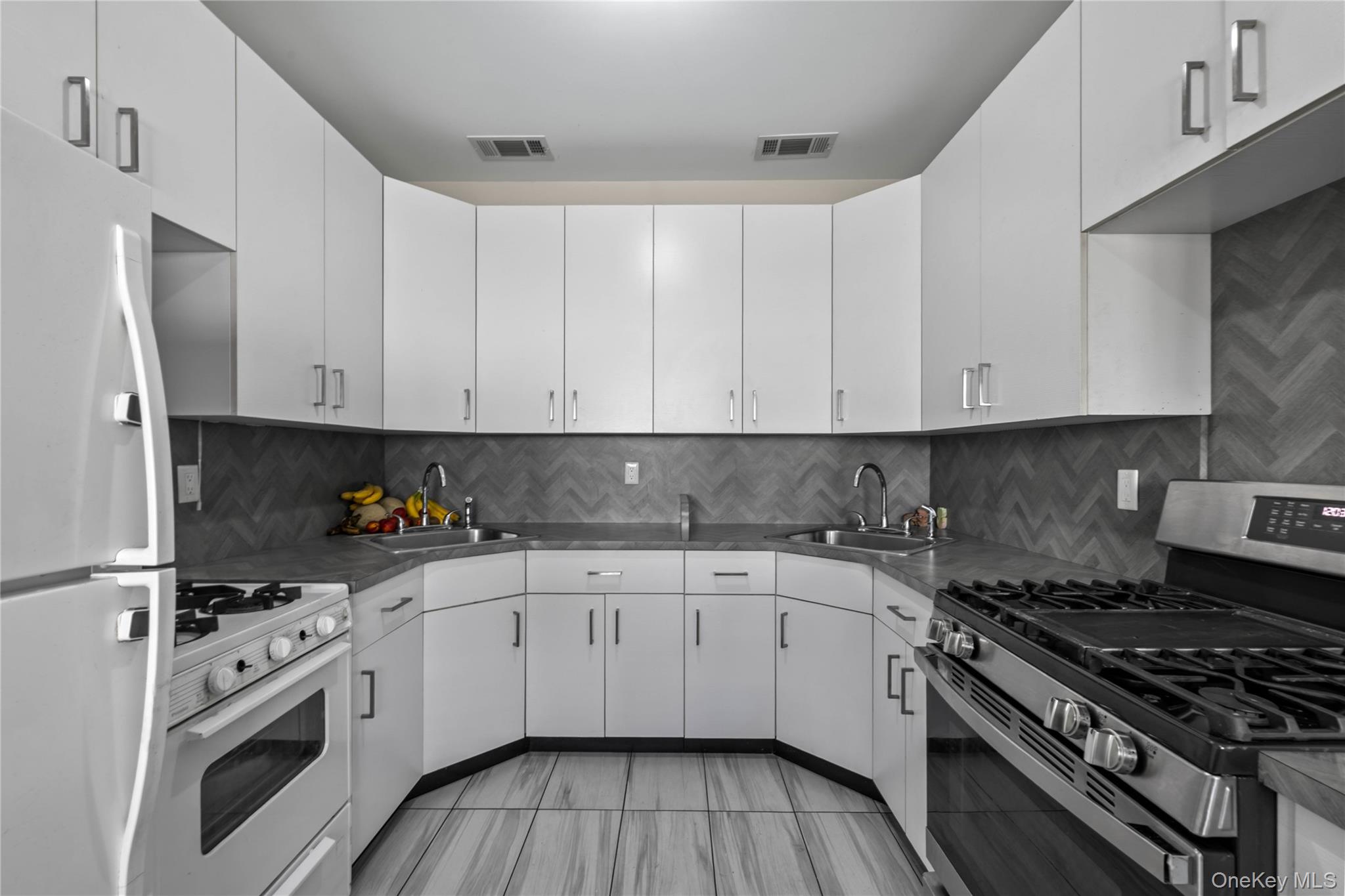 61 Blauvelt Road, Unit 102 Monsey, NY 10952 - Photo 9 of 24