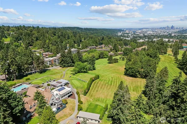 $359,900 | 10903 Glen Acres Drive South, Unit B, Seattle, WA 98168