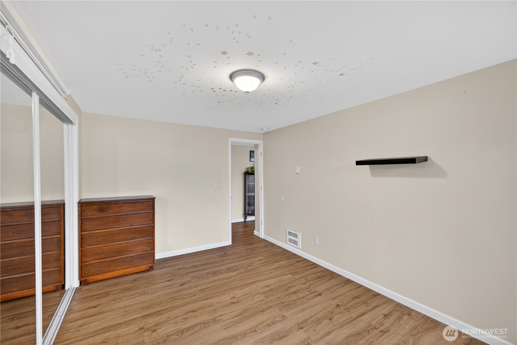 1056 View Ridge Drive Oak Harbor, WA 98277 - Photo 25 of 38